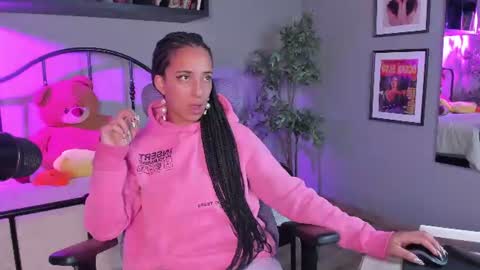 millie_volturi online show from July 25, 2026, 12:36 pm