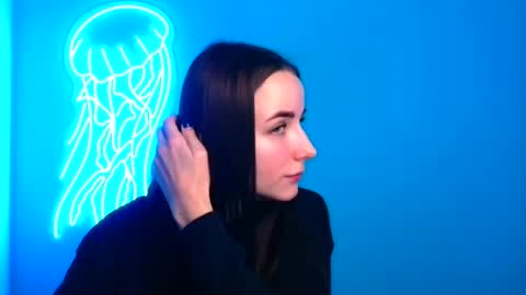 Milly online show from December 20, 2024, 7:12 am