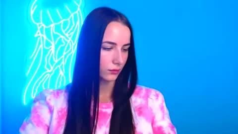 Milly online show from September 12, 2025, 5:51 am