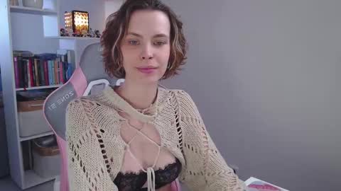 Snapshot of milly_ross23 chatting on February 22, 2025, 7:34 am Milly online show from February 22, 2025, 7:34 am