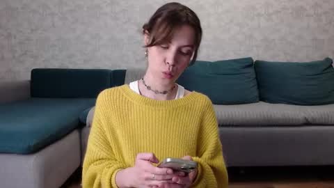 Snapshot of milly_ross23 chatting on November 25, 2025, 8:25 am Milly online show from November 25, 2025, 8:25 am