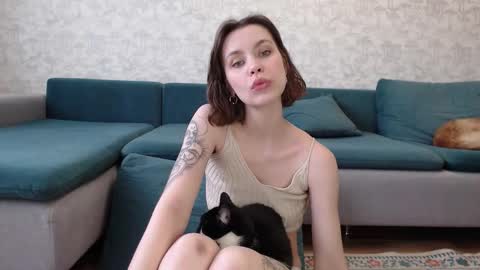 Milly online show from March 4, 2026, 7:25 am