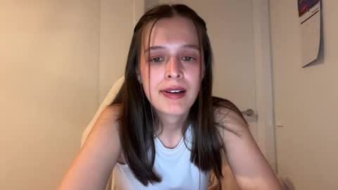 Milly online show from October 3, 2025, 9:50 am