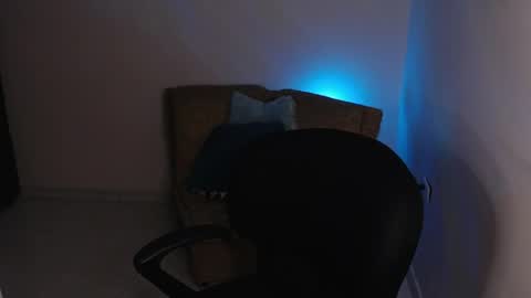 Snapshot of millyx_ chatting on May 30, 2026, 4:48 pm Emily online show from May 30, 2026, 4:48 pm