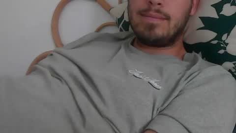 Snapshot of milowww1601 chatting on May 17, 2026, 1:29 pm milowww1601 online show from May 17, 2026, 1:29 pm