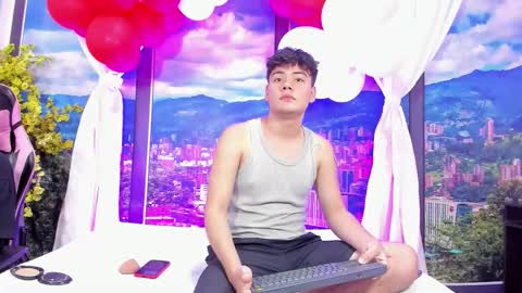 miltondelis online show from October 1, 2025, 2:39 am