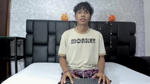 miltondelis online show from November 1, 2025, 12:12 am