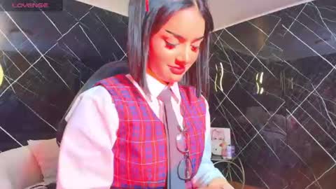 milu_carbajal_x online show from July 25, 2026, 3:26 am