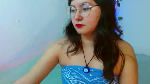 Snapshot of mily_baker chatting on January 31, 2025, 5:10 pm mily_baker online show from January 31, 2025, 5:10 pm
