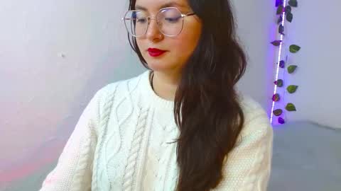 Snapshot of mily_baker chatting on February 12, 2025, 9:11 pm mily_baker online show from February 12, 2025, 9:11 pm