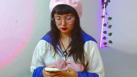 Snapshot of mily_baker chatting on February 14, 2025, 9:43 pm mily_baker online show from February 14, 2025, 9:43 pm