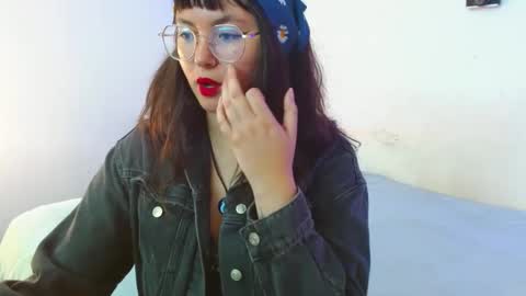 Snapshot of mily_baker chatting on February 21, 2025, 6:59 pm mily_baker online show from February 21, 2025, 6:59 pm