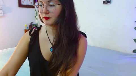 Snapshot of mily_baker chatting on September 18, 2025, 11:07 pm mily_baker online show from September 18, 2025, 11:07 pm