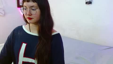 Snapshot of mily_baker chatting on December 4, 2025, 5:54 pm mily_baker online show from December 4, 2025, 5:54 pm