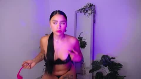 Mily Ortiz online show from February 23, 2026, 2:58 pm