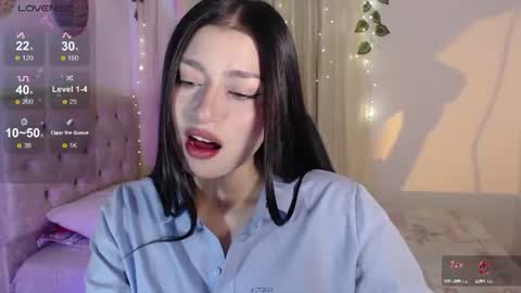 Snapshot of mily_thomson_b chatting on July 18, 2026, 12:15 am Mily online show from July 18, 2026, 12:15 am