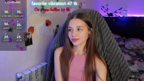 Snapshot of milyamess chatting on October 24, 2025, 2:35 pm Emily online show from October 24, 2025, 2:35 pm