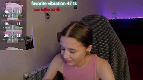 Snapshot of milyamess chatting on November 11, 2025, 7:58 pm Emily online show from November 11, 2025, 7:58 pm