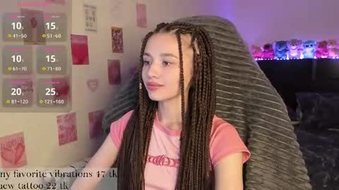 Snapshot of milyamess chatting on July 21, 2026, 5:59 pm Emily online show from July 21, 2026, 5:59 pm