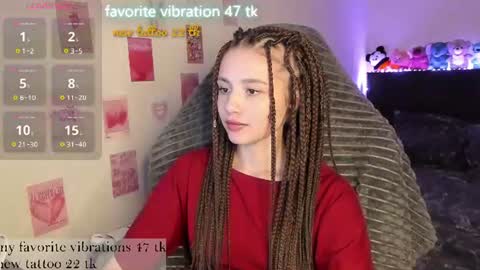 Snapshot of milyamess chatting on July 24, 2026, 5:44 pm Emily online show from July 24, 2026, 5:44 pm