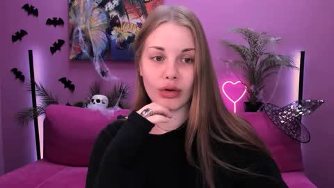 Kelly online show from November 10, 2025, 6:12 am