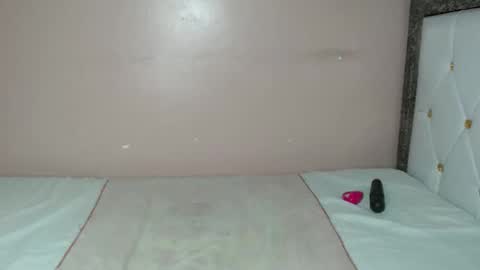 mimiebony online show from May 24, 2026, 6:51 am