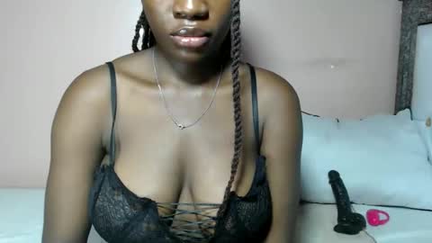 mimiebony online show from May 25, 2026, 6:41 am