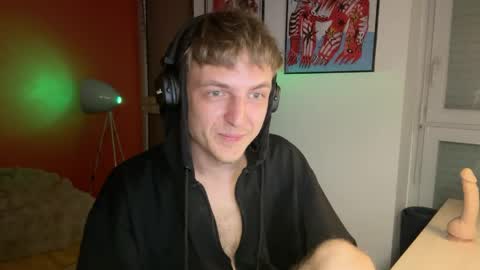 Snapshot of mimiro12 chatting on April 18, 2026, 7:58 pm mimiro12 online show from April 18, 2026, 7:58 pm