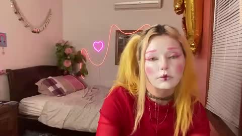 mimsymarlo online show from January 2, 2025, 10:44 pm