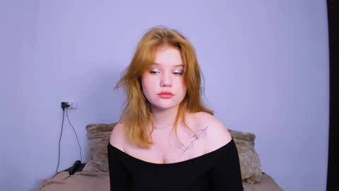 hi Im Mina  online show from November 28, 2025, 1:41 am