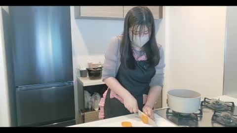 minami0804 online show from June 12, 2026, 5:17 am