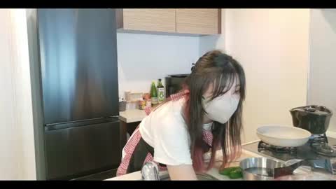 minami0804 online show from August 4, 2026, 3:32 am