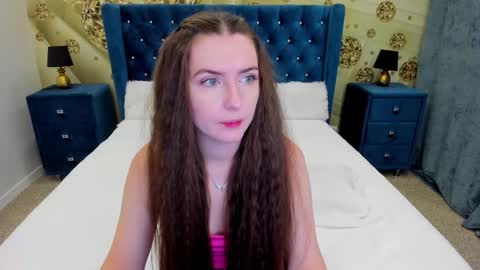 minchelskatrina online show from October 3, 2025, 7:27 am