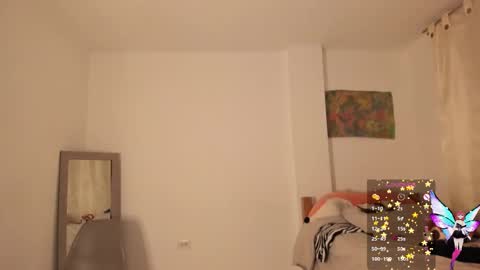 Snapshot of minefoxy2 chatting on January 12, 2025, 10:12 am Amber online show from January 12, 2025, 10:12 am