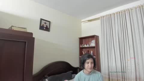 Snapshot of minefoxy2 chatting on February 28, 2026, 12:44 am Amber online show from February 28, 2026, 12:44 am