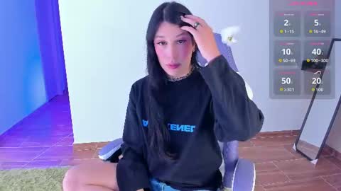  Independent model online show from July 25, 2026, 9:34 pm