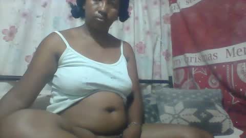 Snapshot of minie4tina chatting on December 16, 2024, 1:00 pm Minie4Tina online show from December 16, 2024, 1:00 pm