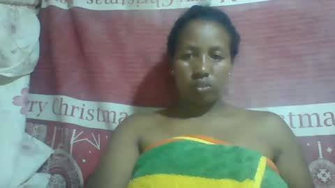 Snapshot of minie4tina chatting on December 17, 2024, 2:11 pm Minie4Tina online show from December 17, 2024, 2:11 pm