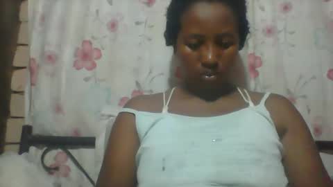 Snapshot of minie4tina chatting on December 20, 2024, 9:54 am Minie4Tina online show from December 20, 2024, 9:54 am