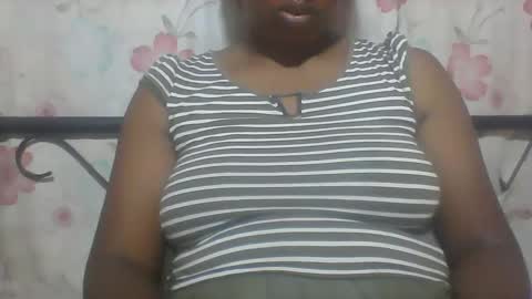 Snapshot of minie4tina chatting on December 21, 2024, 9:44 am Minie4Tina online show from December 21, 2024, 9:44 am