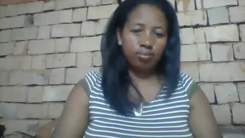 Snapshot of minie4tina chatting on January 15, 2025, 5:29 am Minie4Tina online show from January 15, 2025, 5:29 am