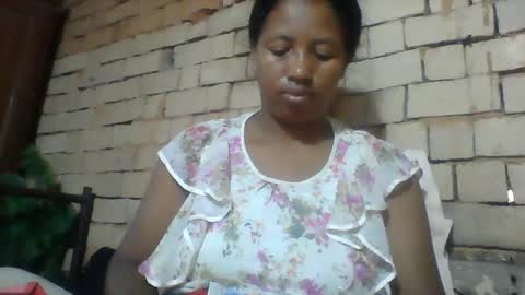 Snapshot of minie4tina chatting on January 19, 2025, 6:09 am Minie4Tina online show from January 19, 2025, 6:09 am