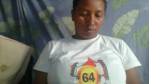 Snapshot of minie4tina chatting on February 11, 2025, 1:20 pm Minie4Tina online show from February 11, 2025, 1:20 pm