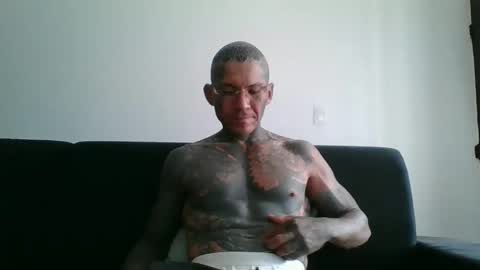 miniimgra online show from April 12, 2026, 7:30 pm