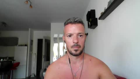 Snapshot of minka28 chatting on August 6, 2026, 9:11 am minka28 online show from August 6, 2026, 9:11 am