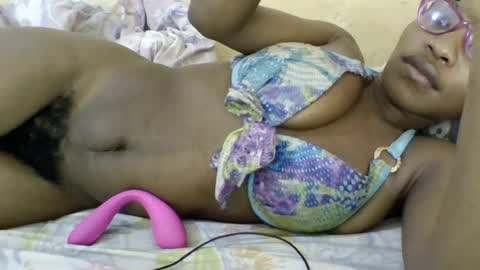 minlavine online show from July 24, 2026, 10:46 am