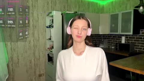 Snapshot of minmee chatting on February 17, 2026, 4:02 pm Asti online show from February 17, 2026, 4:02 pm