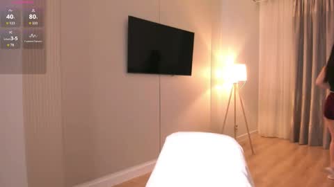 minnie_jin online show from April 3, 2026, 1:53 pm