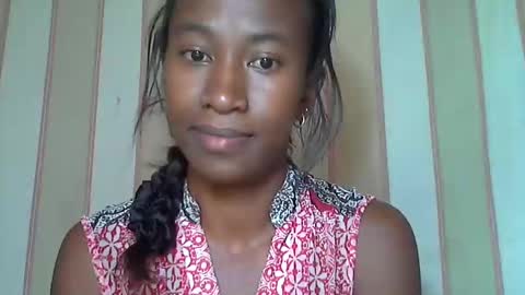 minouch211907 online show from February 8, 2025, 2:16 pm