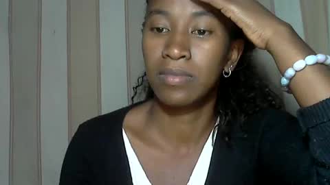 minouch211907 online show from February 18, 2025, 6:26 pm